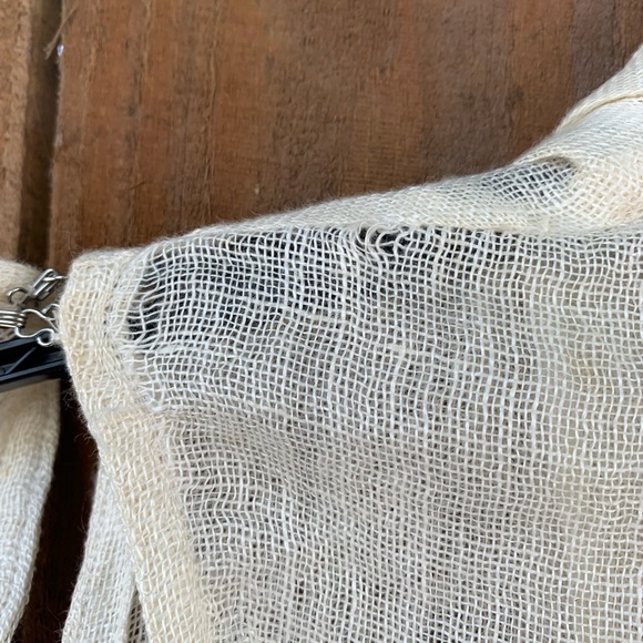 Vintage MANOLO Made in USA detachable-sleeve blouse. - Picture 9 of 15